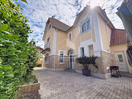 maison d'exception à vendre à etampes 7 pièce(s) 220 m2