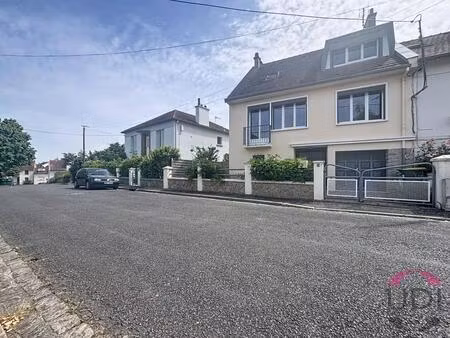 montluçon secteur rimard - maison type 5 de 145 m2 - 4 chambres - jardin - terrasse