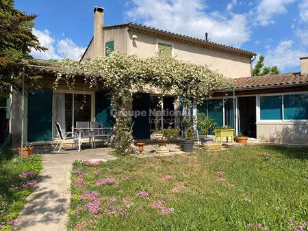 saint remy de provence  au calme  maison de 3 logements