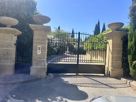 villa de plain-pied dans quartier résidentiel recherché ai