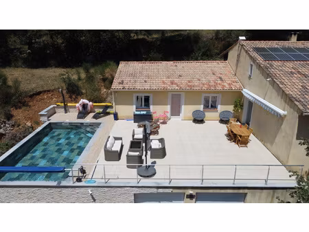 evenos  le broussan  villa t6 avec piscine et villa t2 sur 7