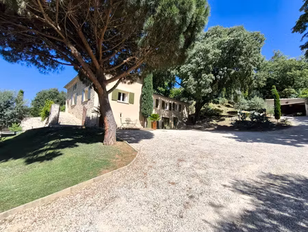 mirmande. propriete en pierre de pays. renovee en totalite