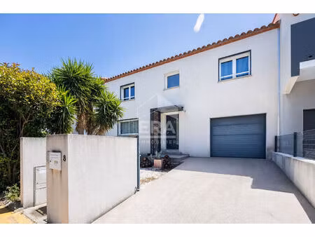 a vendre - torreilles - villa de 2012 - 4 chambres - piscine - garage .