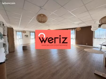 bureau 148 m²