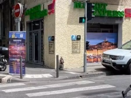 vend supérette alimentation