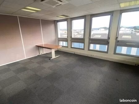 local 34 m²