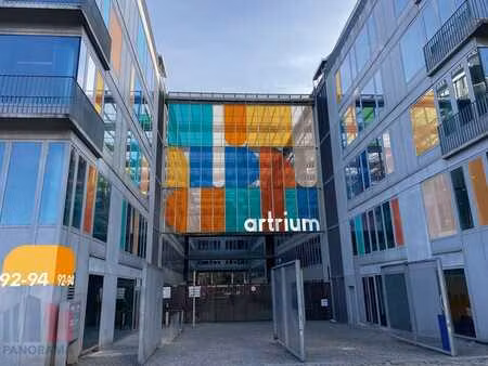 bureau de 449 m² bénéficiant d'une excellente accessibili...