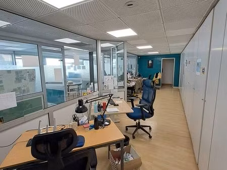 local 136 m² marseille