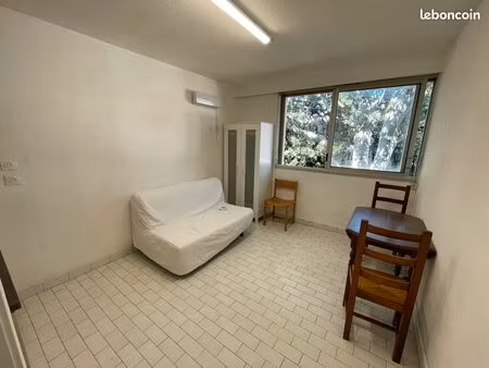 studio meublé