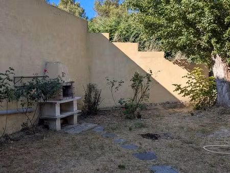 loue t2 avec jardin à rognes - 44m²