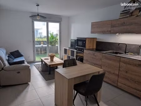 marseille 9e – superbe t2 équipé avec grande terrasse et parking