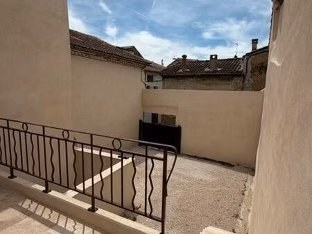 appartement t4 centre village