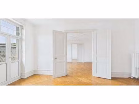 appartement avec terrasse et piscine contades centre - strasbourg (67)