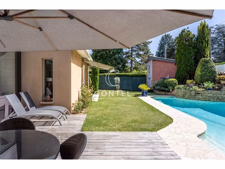 maison de luxe à vendre dans le quartier ouest