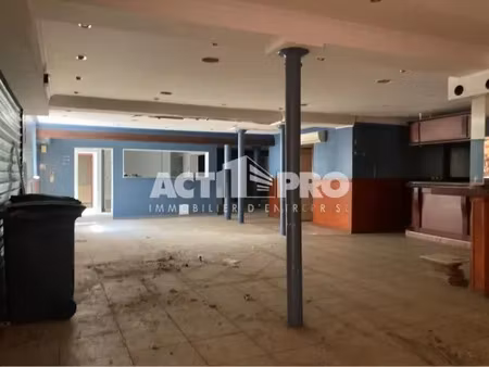 vente commerce 260 m² saint-laurent-de-la-salanque (66250)