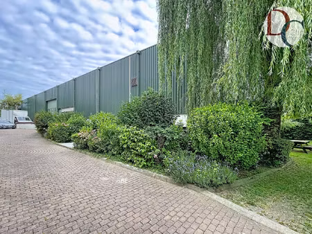 vente commerce 1800 m² senlis (60300)