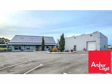 vente commerce 1070 m² auriac (64450)