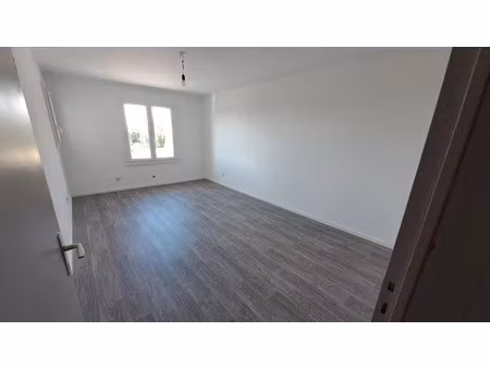 location appartement 3 pièces 69 m² à maizières-lès-vic (57810)
