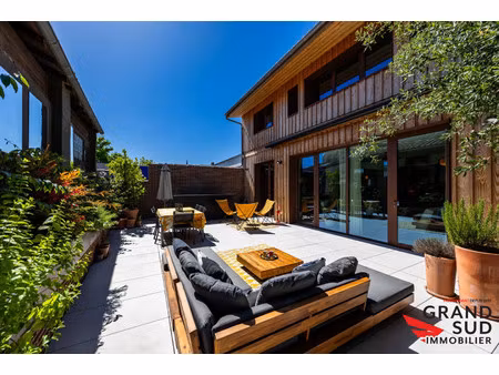 maison contemporaine à vendre dans le quartier caudéran-barrière judaïque