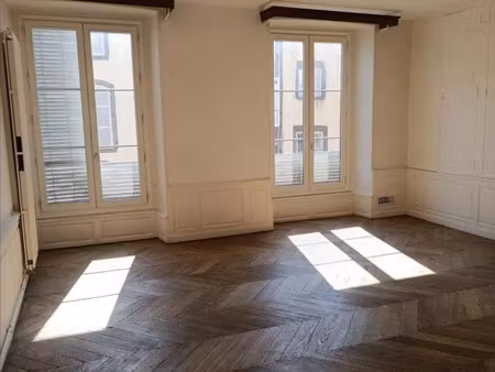 location appartement 4 pièces 74 m² à riom (63200)
