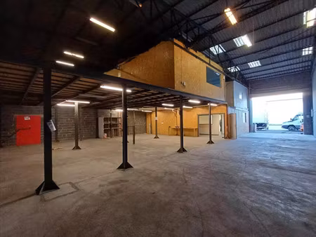 location commerce 300 m² à clermont-ferrand (63000)