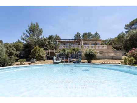 villa de luxe à vendre à camps-la-source