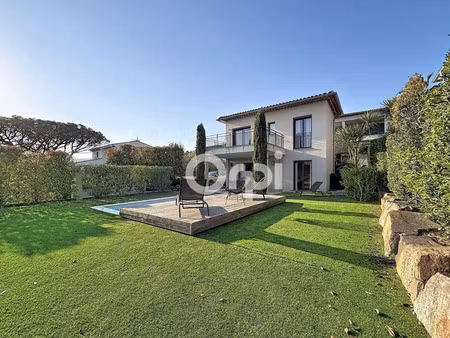 villa de luxe à vendre dans le quartier ville-les saquedes-le bouillonnet