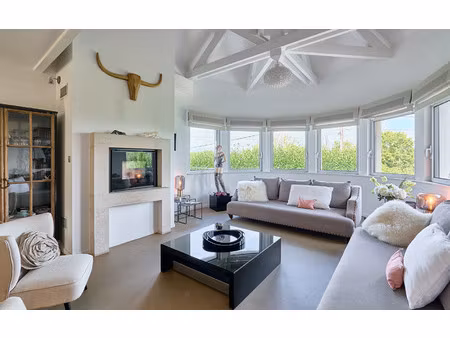 maison de luxe à vendre à lure