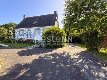 remungol - charmante maison traditionnelle à vendre  6 chambres  sous-sol  1000 m² de jard