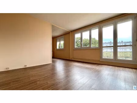 appartement 4 pièces avec balcon - le grand-quevilly