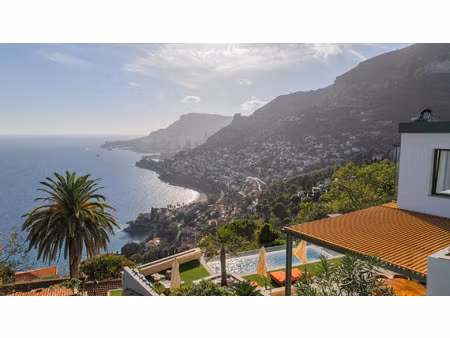 villa de luxe à louer dans le quartier village-cros de caste-coupiere-mont gros