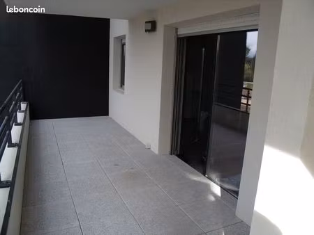 studio avec terrasse quartier pierres vives