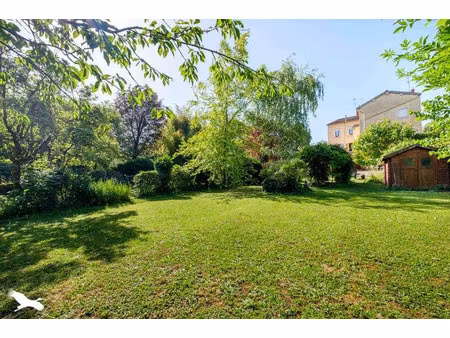 maison de luxe à vendre dans le quartier champvert-point du jour-saint irénée