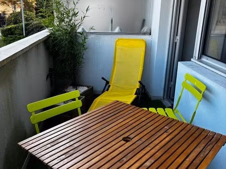 studio cabine meublé à louer pour septembre