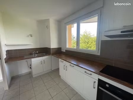 à louer bel appartement état neuf