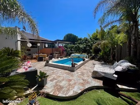 maison coup de cœur  piscine et jardin exotique  au calme