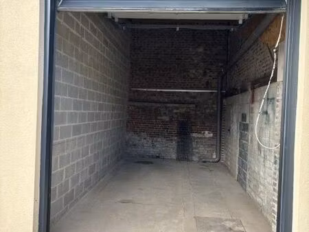 parking/box 25 m² eu