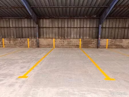 emplacement d'hivernage dans un hangar sécurisé à volckerinckhove