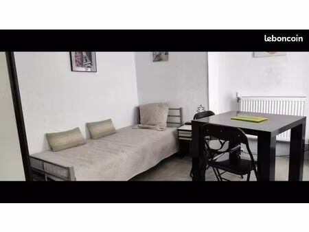 chambre meublée