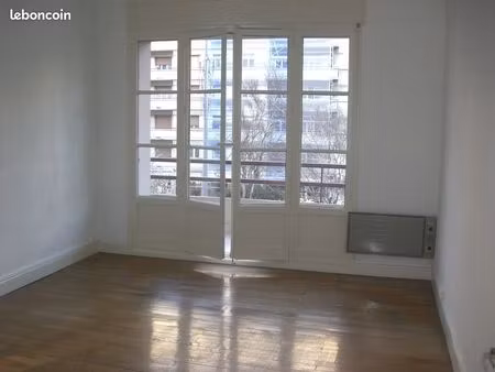 appartement t2 cours libération - 68 m2 - 680 euro