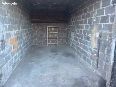 location parking/box 15m² sur angers