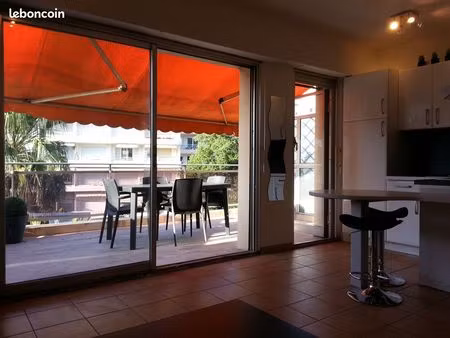 idéal étudiant : studio meublé juan-les-pins