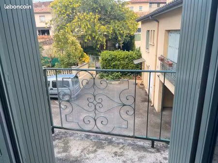 studio avec balcon