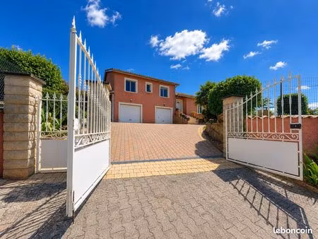 maison 5 pièces 140 m²