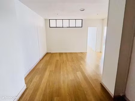 bureaux 164 m²