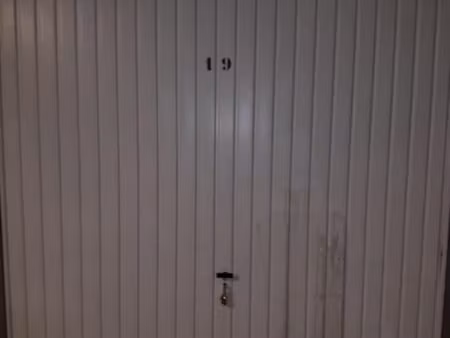 garage/box 17 m² mions