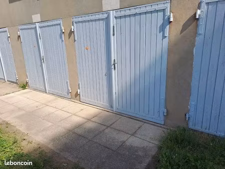 garage extérieur / aérien - rue ferrer oullins