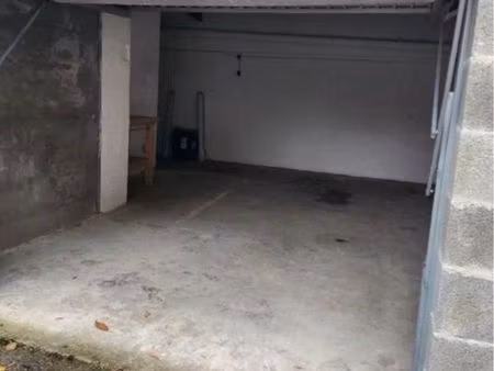 garage / local de stockage