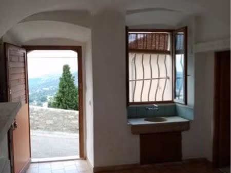 location studio à carros village
