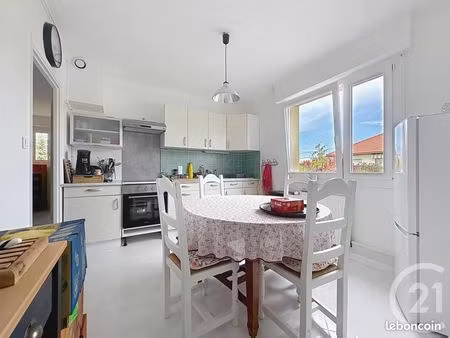 appartement 2 pièces 61 m²